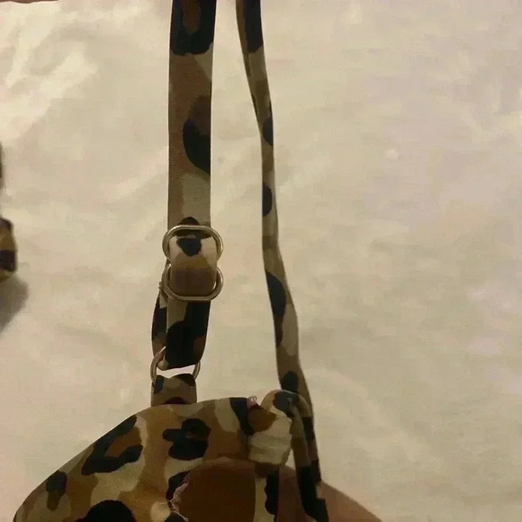 Time & Tru women’s two piece leopard print bathing suit. - Picture 6 of 9